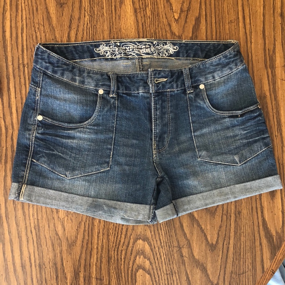 Express jeans cuffed denim shorts, size 4